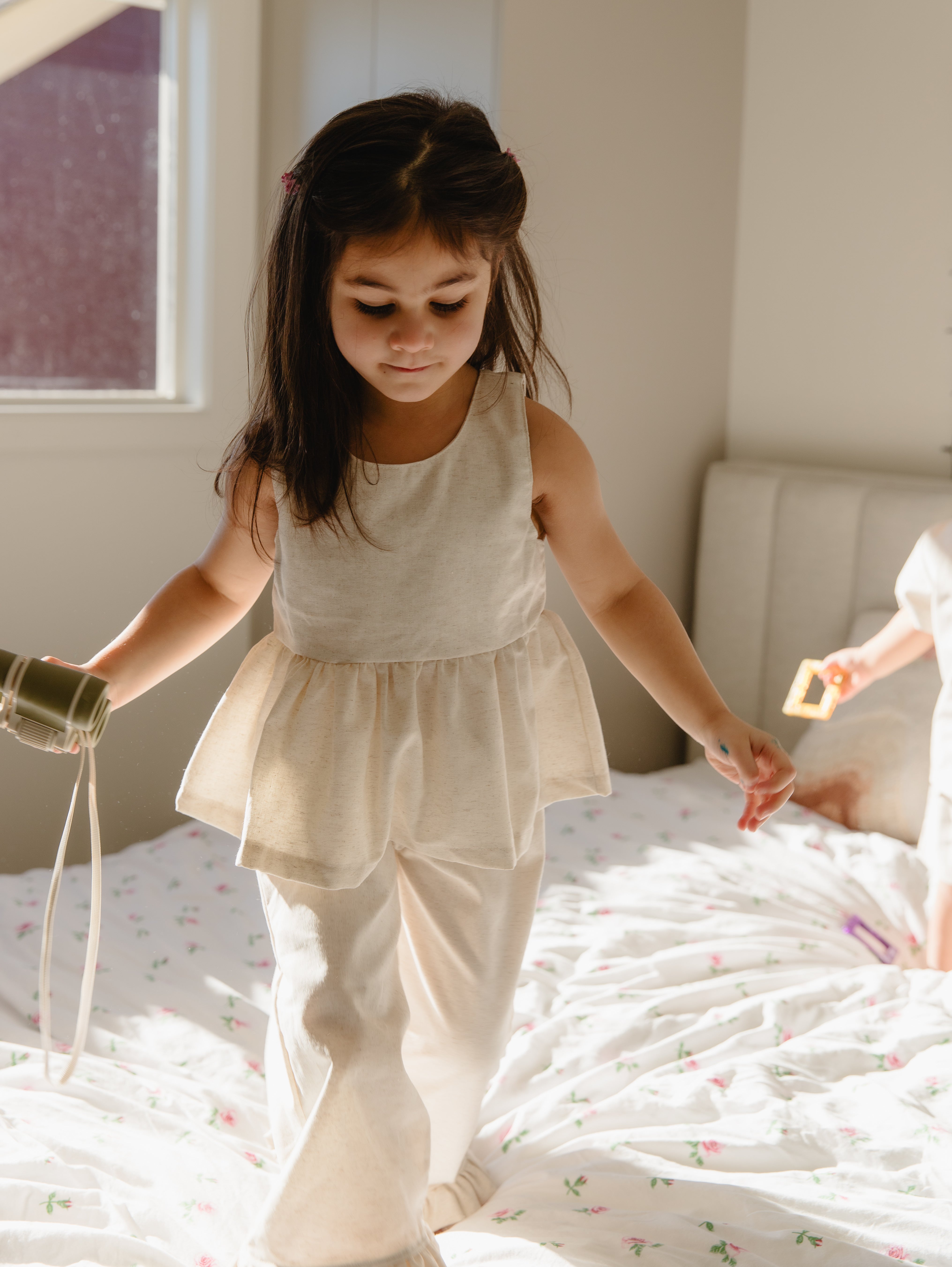 Oat Linen Ruffle Set